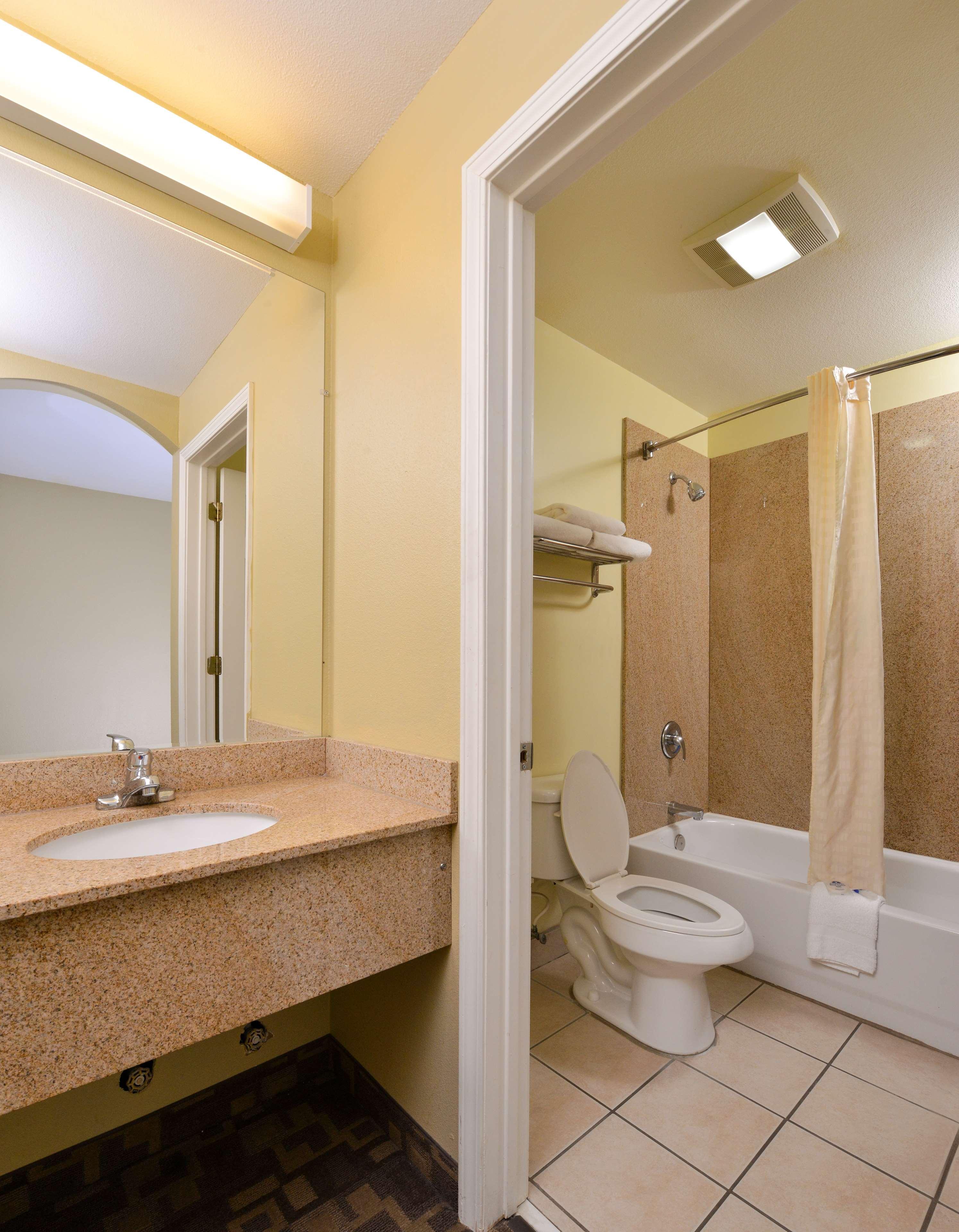 Americas Best Value Inn And Suites Little Rock Eksteriør bilde