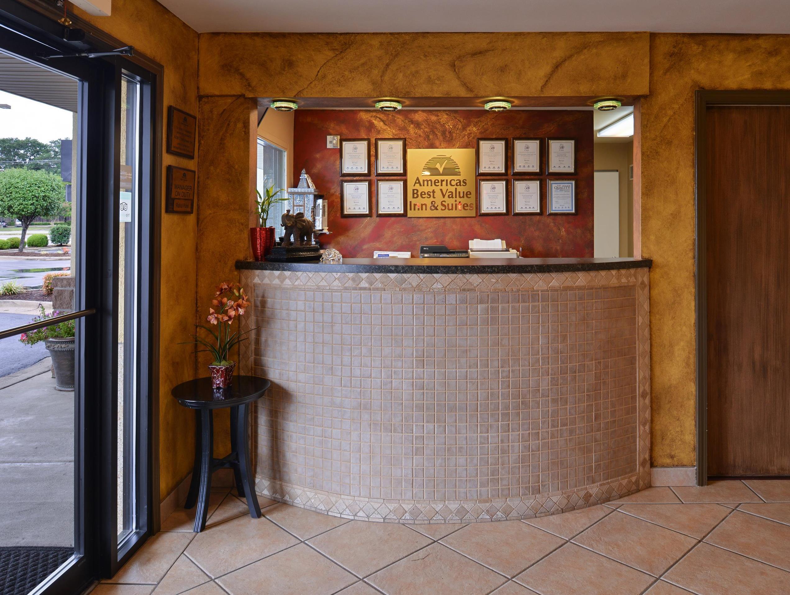 Americas Best Value Inn And Suites Little Rock Eksteriør bilde